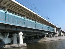 372 Doppelstöckige Brücke uber Moskwa.JPG